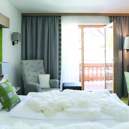 Berghotel Der Konigsleitner Отель Кёнигслайтен