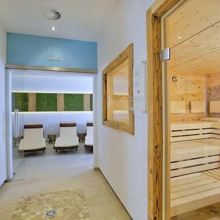 Der Koenigsleitner - Adults Only 4* קוניגסלייטן