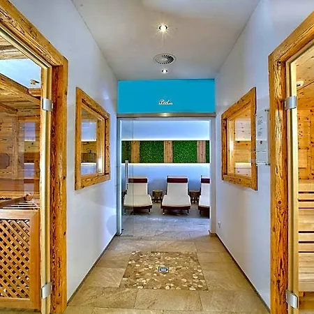Отель Berghotel Der Konigsleitner 4*