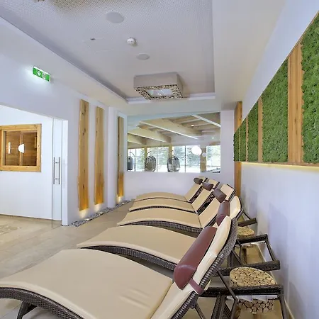 Hotel Der Koenigsleitner - Adults Only 4*