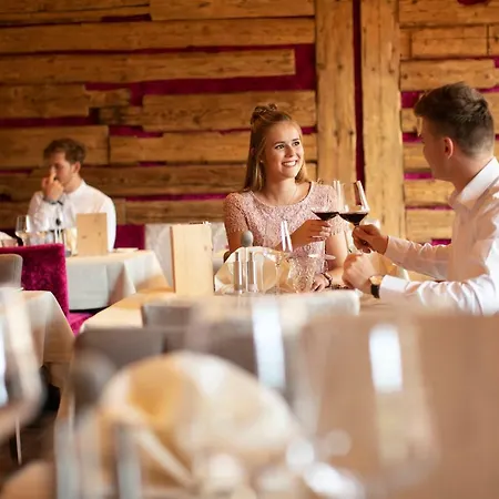 Hotel Der Koenigsleitner - Adults Only 4*