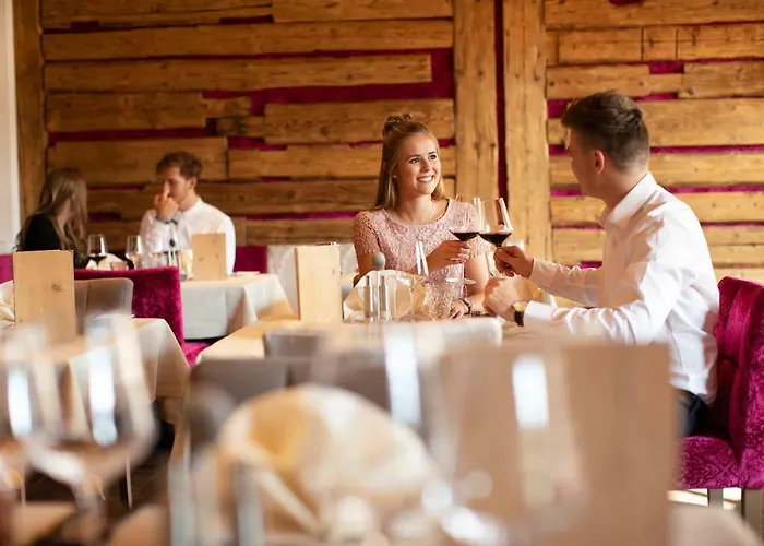 Hotel Der Koenigsleitner - Adults Only 4*